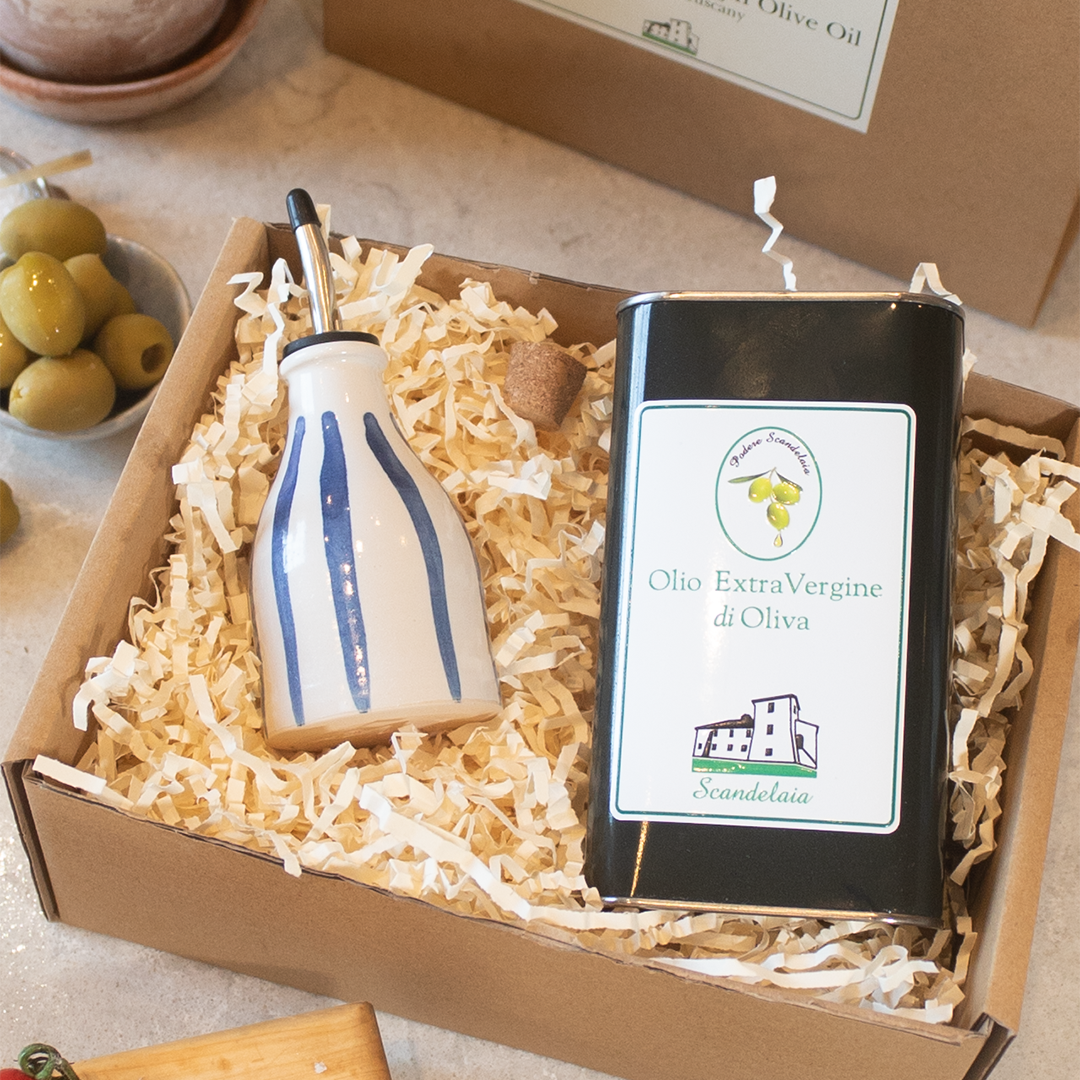 Gift Box with Small Ceramic Bottle, 1 Litre of Olive Oil & Pourer