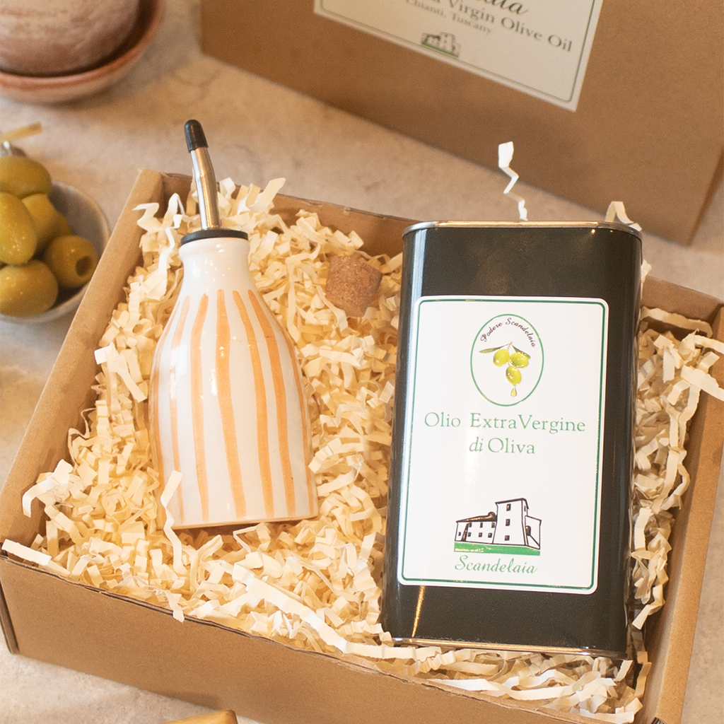 Gift Box with Small Ceramic Bottle, 1 Litre of Olive Oil & Pourer