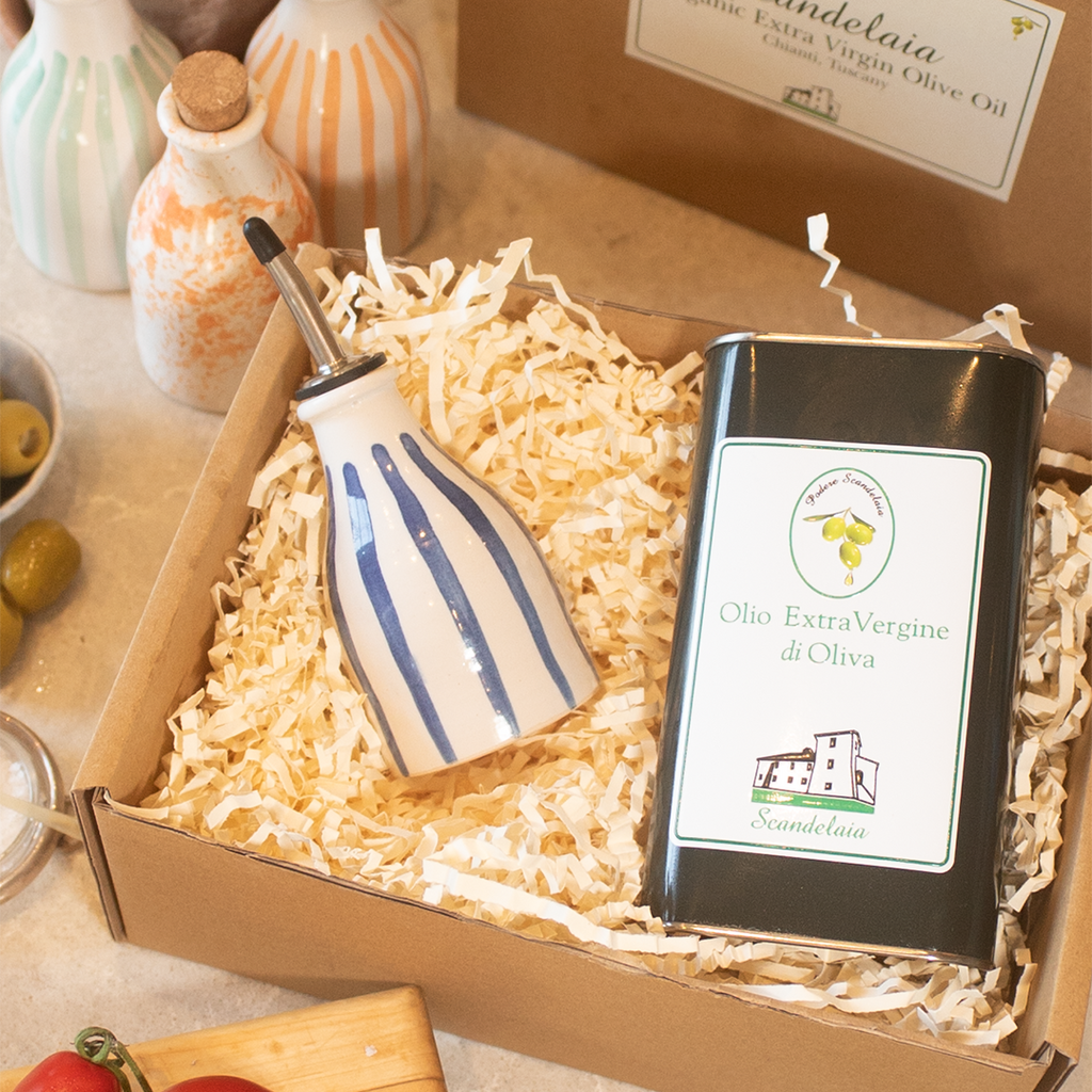 Gift Box with Small Ceramic Bottle, 1 Litre of Olive Oil & Pourer